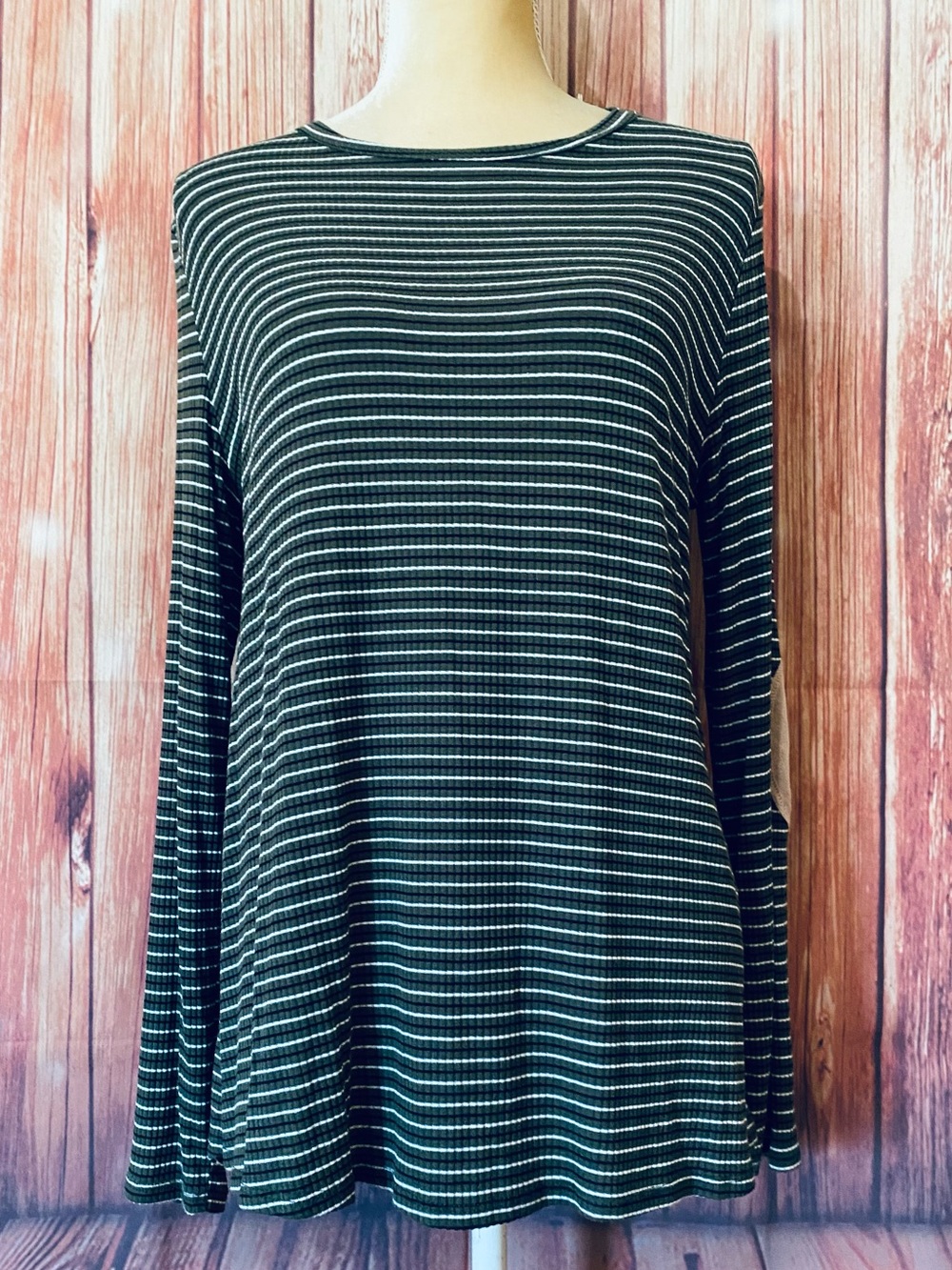 Women’s Large Blouse Gorilla Cat Green Multicolored Striped Long Sleeves Soft